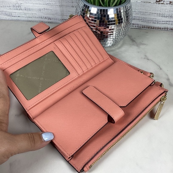 MICHAEL KORS CORAL PINK BAG WALLET CROSSBODY SET RAYNE STUDDED SAFFIANO LEATHER - Picture 15 of 16